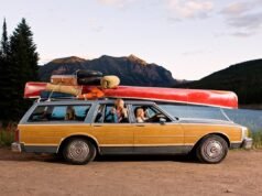 As viagens continuam, mas o aumento dos custos remodela os planos de férias de verão
