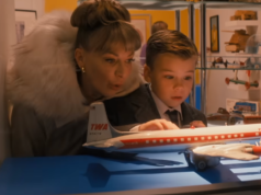 Trailer de ‘Propeller One-Way Night Coach’: John Travolta dirige um filme familiar alegre sobre um voo cross country para Hollywood