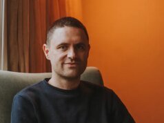 Co-criador de ‘Clickbait’, autor Christian White assina com a TFC Management