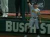A captura deslizante de Jake Mangum