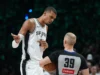 Para o bem ou para o mal, a expulsão de Victor Wembanyama no Jogo 4 mudou a aparência da série – e seu primeiro arco de playoff