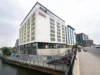 Conselho vende hotel infestado de pombos com prejuízo de £ 13 milhões