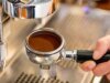 Eu estava embalando muito café expresso. Um especialista explica a quantidade ideal para cada dose