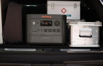 Vá grande com a estação de energia portátil Jackery HomePower 3000 com mais de 50% de desconto na Amazon