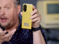 Assista: Patrick Holland, da CNET, testa o Trump Phone e responde suas perguntas ao vivo