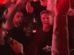 Mikel Arteta fala aos ‘campeões da Inglaterra’ na festa do título do Arsenal