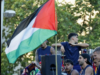 Lamine Yamal criticado por agitar a bandeira da Palestina no desfile do troféu de Barcelona por Hansi Flick
