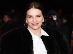 Juliette Binoche diz que “não é tão simples quanto ter um coordenador de intimidade” porque os atores precisam superar sua “zona de conforto” para conseguir performances “verdadeiras”
