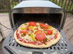 Este forno de pizza de US $ 300 pode facilmente ajudar a elevar suas noites de pizza no verão