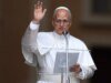O Papa adverte contra a ‘desumanização’ na era da IA ao lado de um convidado que levanta as sobrancelhas