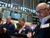 S&P 500 e futuros do Nasdaq sobem à medida que os estoques de chips se estabilizam