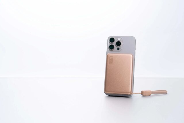 1781202878_INIU-SnapGo-Air-10000mAh-Power-Bank-P781-Product-Photos-4-scaled.jpg