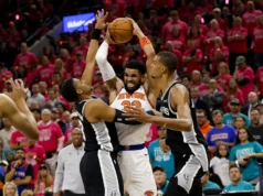 Charles Barkley não conseguiu se conter depois de assistir Karl-Anthony Towns assumir o controle de Victor Wembanyama