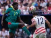 Agora veja isto: o técnico dos EUA, Mauricio Pochettino, recorre ao laptop no jogo durante a partida contra o Senegal