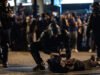 As celebrações da vitória do PSG tornam-se violentas enquanto centenas de feridos em Paris