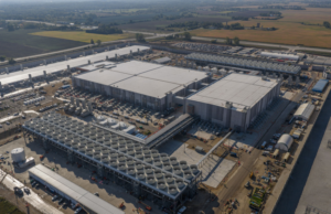 A Microsoft afirma que seus data centers usam 90% menos água do que suas primeiras instalações à medida que cresce a preocupação pública