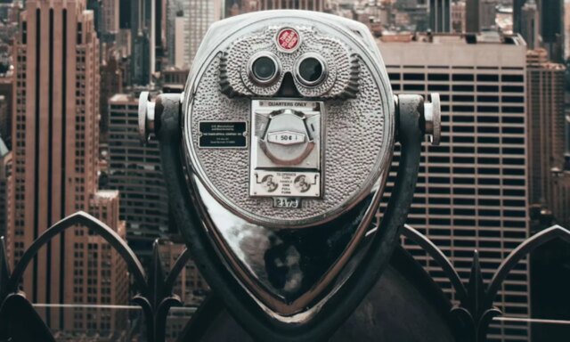 Coin-operated-Binoculars.jpg