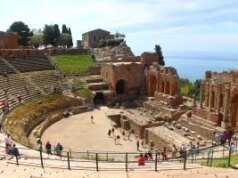 Tiziana Rocca sobre o equilíbrio entre festivais consecutivos Taormina e filmagens na Itália Sardegna: “São festivais muito diferentes, com focos muito diferentes”