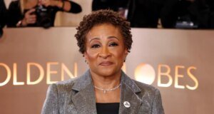 Wanda Sykes revela por que recusou o Netflix Roast de Kevin Hart e o que Bill Maher tinha a dizer sobre sua piada sobre o Globo de Ouro