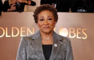 Wanda Sykes revela por que recusou o Netflix Roast de Kevin Hart e o que Bill Maher tinha a dizer sobre sua piada sobre o Globo de Ouro