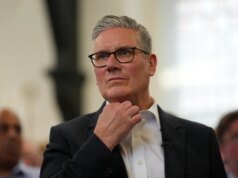 O Reino Unido mergulhou na crise mais uma vez com a renúncia do primeiro-ministro Keir Starmer