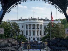 O evento do UFC na Casa Branca de Donald Trump seria constrangedor em qualquer lugar