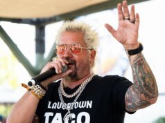 Este streamer convenceu o cara da Internet Fieri a nunca engolir comida na TV