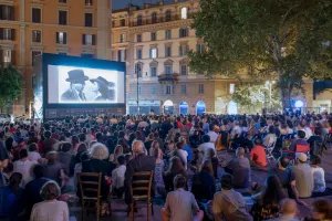 Il-Cinema-in-Piazza-Trastevere.jpg