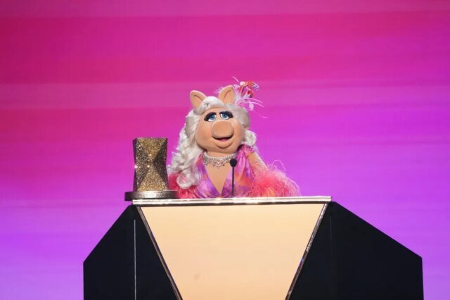 LC-MissPiggy.jpg