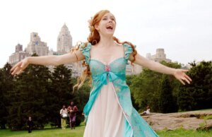 Amy Adams encerrou uma ideia de esboço ‘gráfico’ enquanto apresentava ‘SNL’ para proteger ‘garotas que estavam assistindo “Enchanted”’