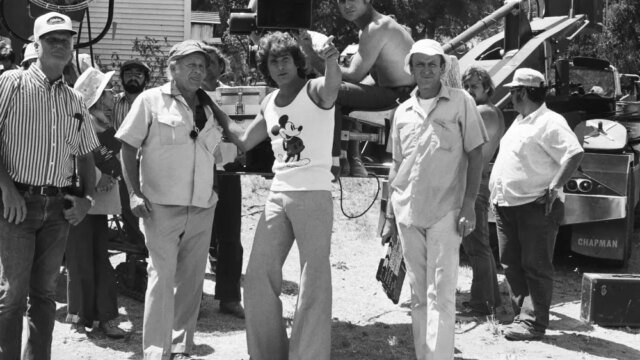 Michael-Landon-directing-Little-House-GettyImages-141154449-1.jpg