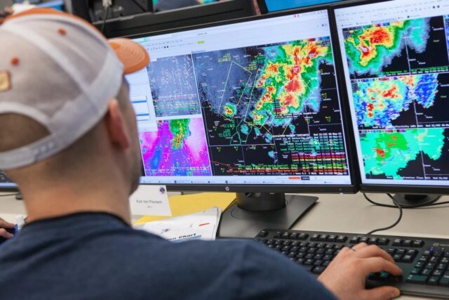 NOAA-National-Weather-Center-extreme-1280x853.jpg
