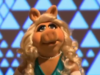 O feminismo também é para os porcos: Miss Piggy recebe prêmio feminista de Gloria Steinem
