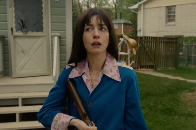 The_End_of_Oak_Street_Anne_Hathaway-1280x853.jpg