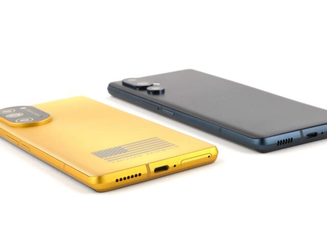 Trump-Phone-T1-back-panel-2.jpg