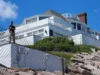 Na cidade litorânea de Taylor Swift, cada pista se torna um boato de casamento