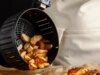 A cesta antiaderente da fritadeira de ar pode deixá-lo doente? Aqui está o que você precisa saber