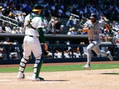 Rockies ganhou a sorte grande com 23 corridas na fumegante Vegas enquanto A’s terminava o trecho selvagem na futura casa