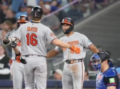 Rutschman home runs, marca 5 na vitória dos Orioles por 13-3 sobre os Blue Jays