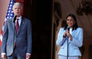 Trump deveria vincular a ajuda dos EUA na Venezuela às reformas de mercado