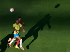 Uma foto extraordinária: Raphinha, Hakimi e suas sombras