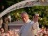 1 milhão de pessoas inundam as ruas de Madri para ver a procissão do Papa com tapetes de flores