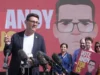 Lammy apoiará o ‘resiliente’ Starmer em qualquer corrida de liderança enquanto o PM promete ‘lutar’