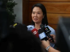 Eleições no Peru continuam em conflito entre Fujimori e Sánchez