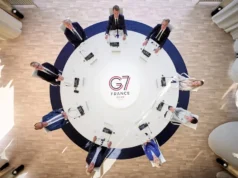 Trump parece estranho em foto aérea bizarra de sorridentes líderes mundiais do G7