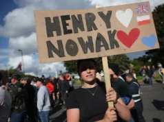 Três policiais que prenderam Henry Nowak permanecem na linha de frente