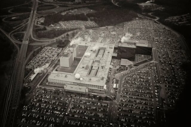 nsa-surveillance-525618310.jpg