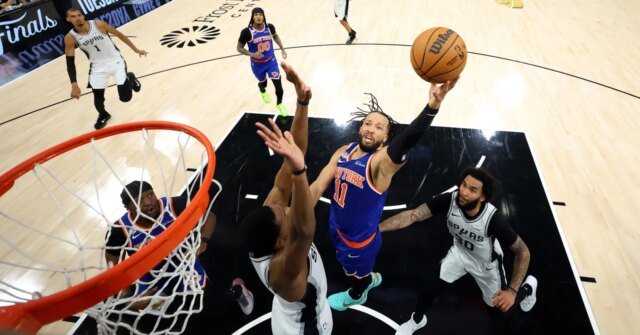 security_knicks_GettyImages-2281470740.jpg