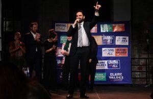 O endosso de Mamdani varre as primárias de Nova York, um golpe para os democratas do establishment